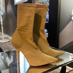 Yeezy season 6 high heel sock boot